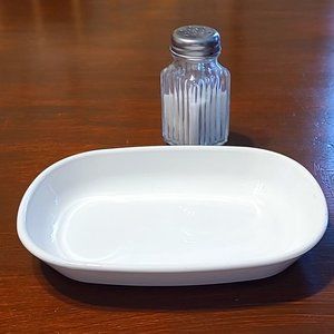 White Pyrex Dish made for Delta Airlines